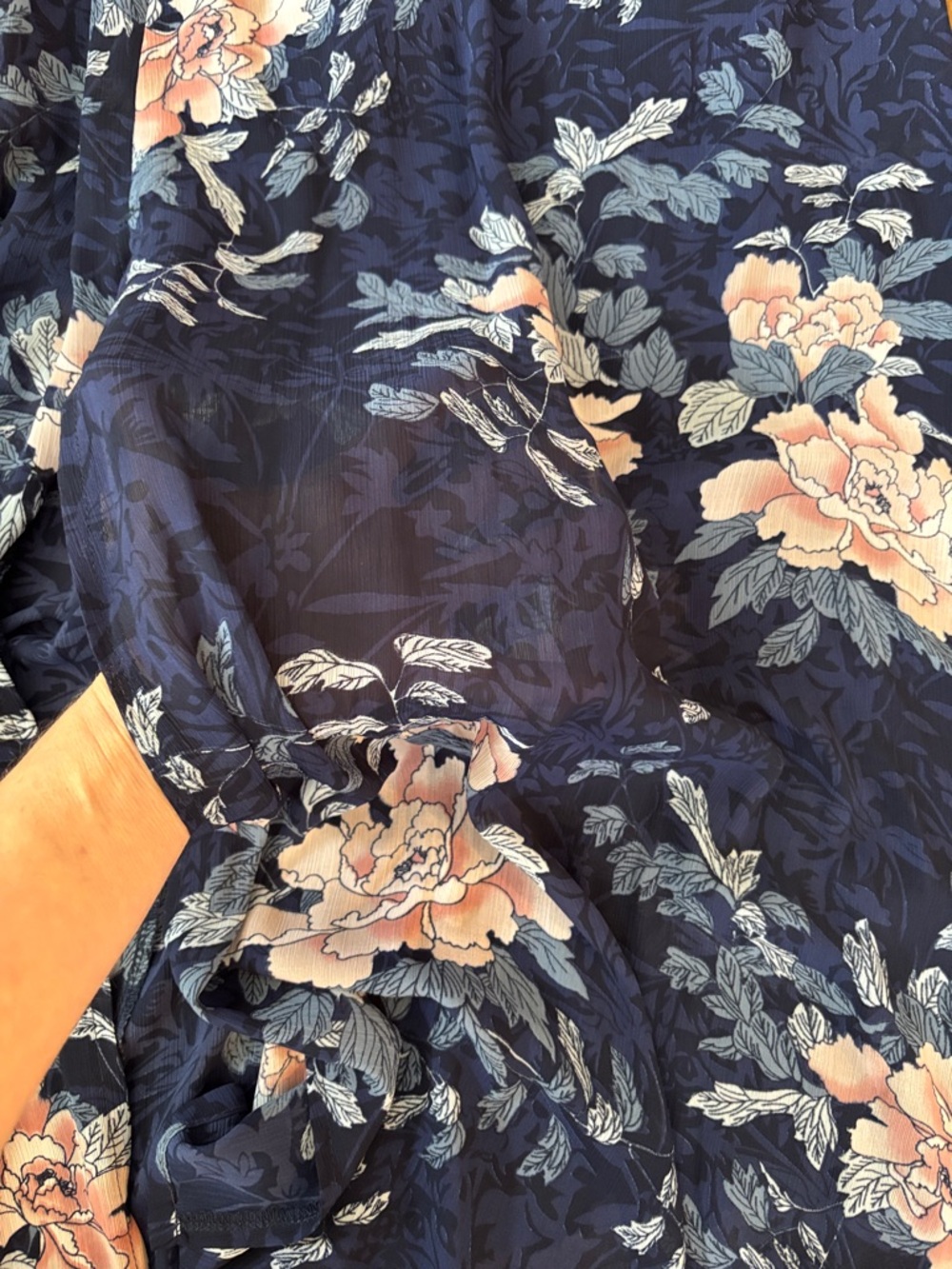 5/$25🌼 Navy Floral Halter Maxi Dress with Slit perfect for summer wedding - Picture 11 of 13